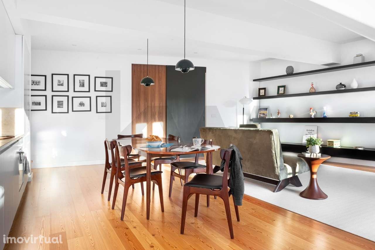 Apartamento T2 com garagem e vista para o Castelo de São Jorge - Grande imagem: 2/35