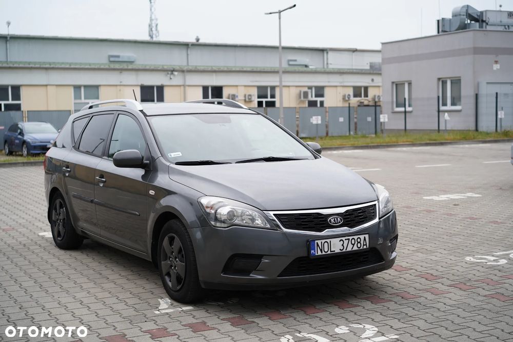 Kia Ceed 1.4 CVVT Attract - 6