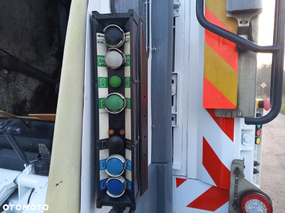 Renault Renault Śmieciarka Renault D WIDE / Euro 6 / SEMAT - 21