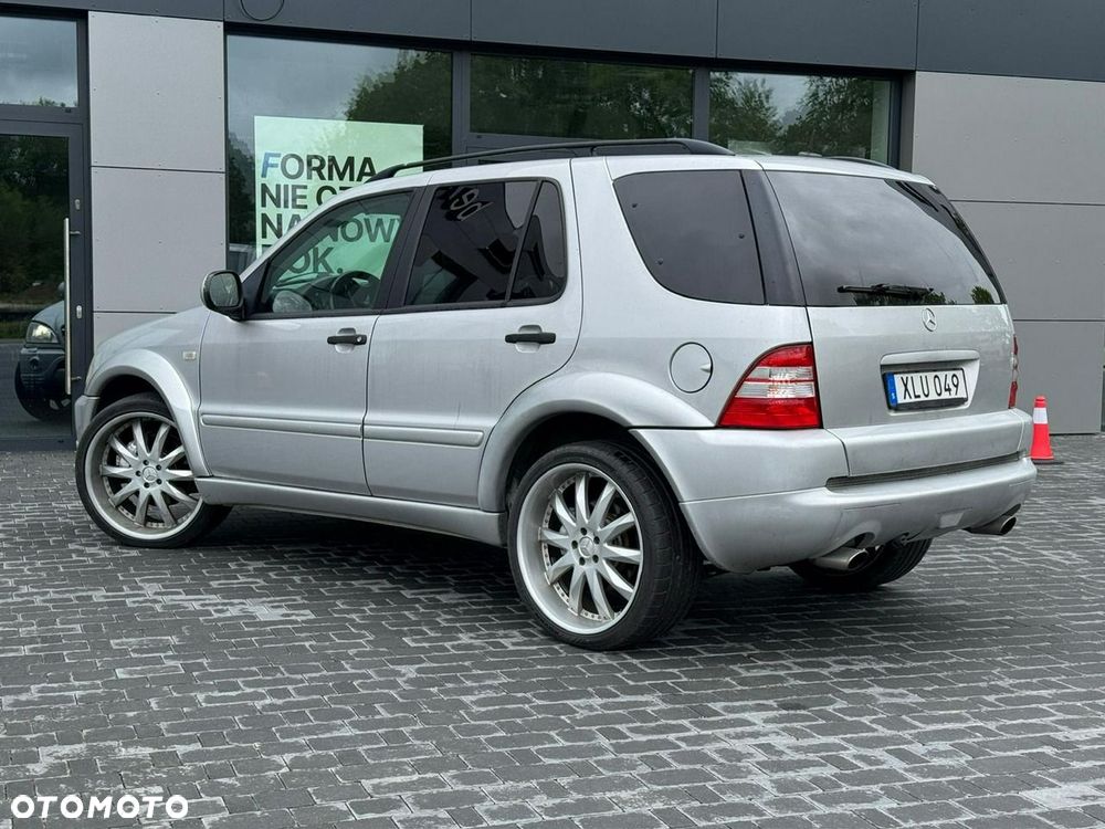 Mercedes-Benz ML - 14