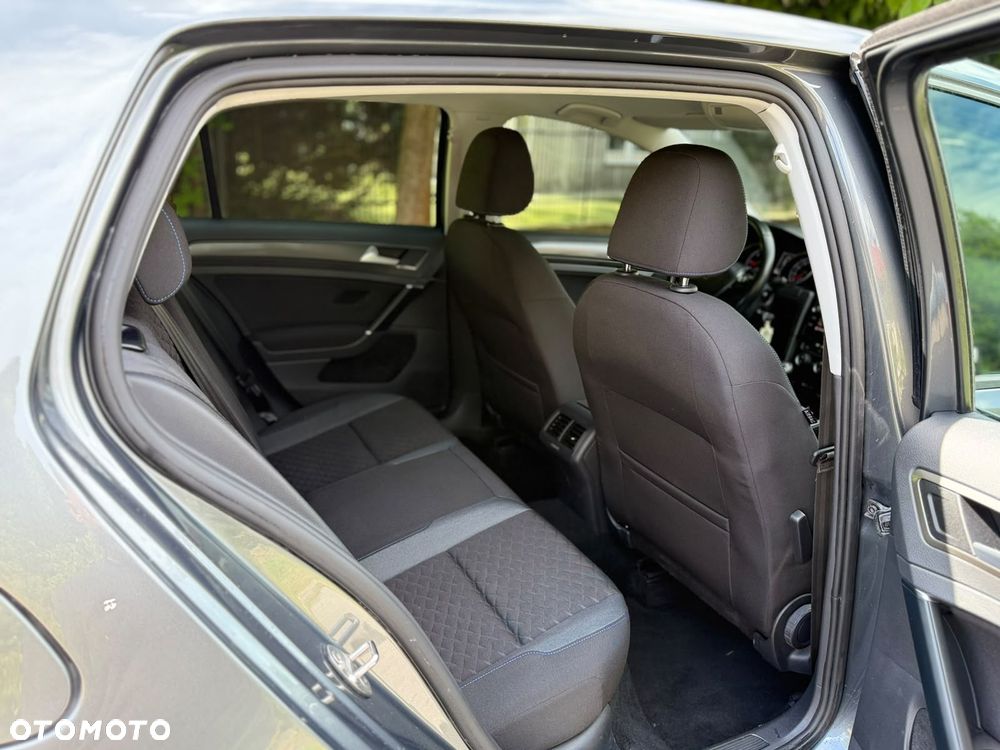 Volkswagen Golf - 7