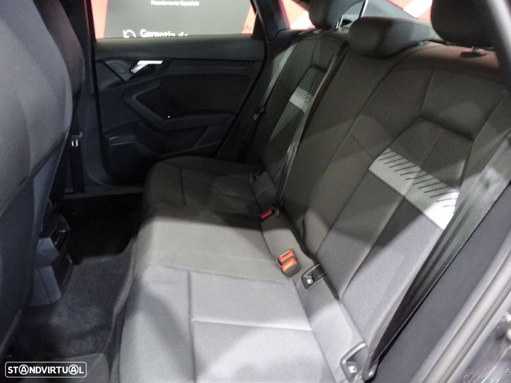 Audi A3 Limousine 30 TDI Advanced - 30