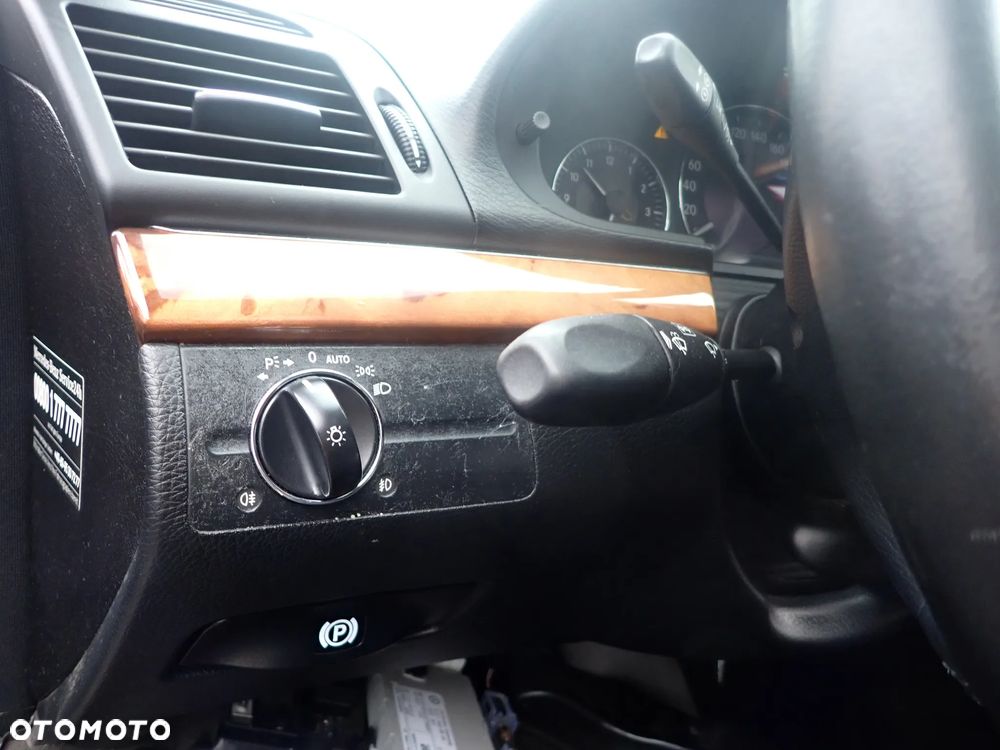 CZĘŚCI - Mercedes E-klasa W211 3,0CDI 190KM 642920 AT 722902 LIFT 2008r. LAKIER C963 INDEX - 8713 - 12