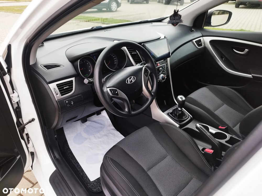 Hyundai i30 blue 1.4 Style - 21