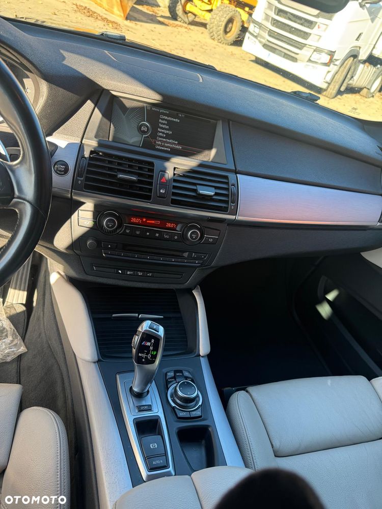 BMW X6M - 11