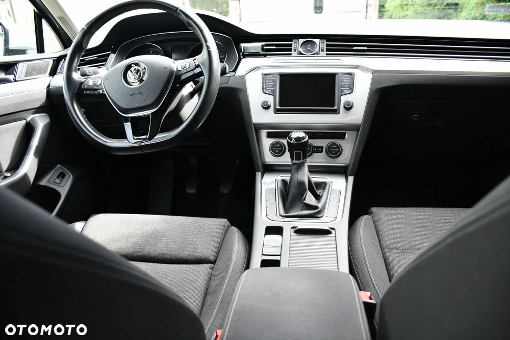 Volkswagen Passat 2.0 TDI BMT Comfortline - 9