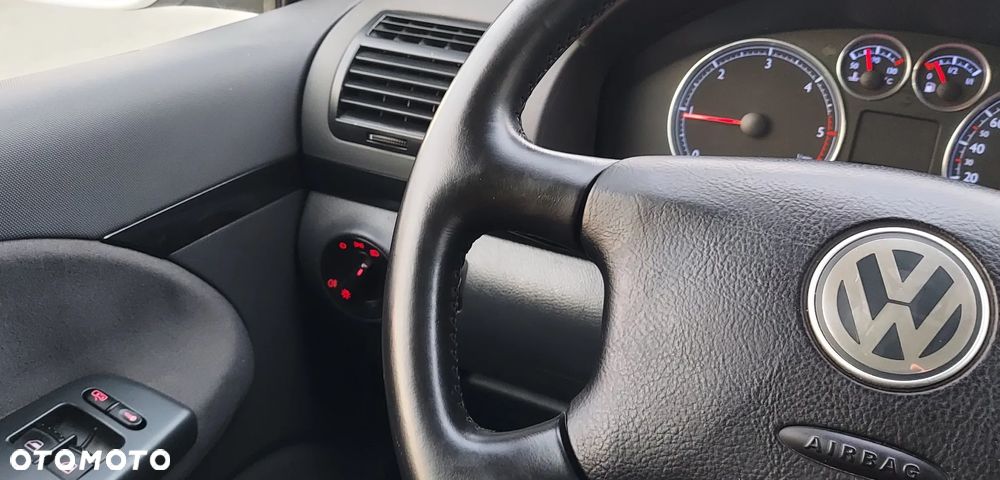 Volkswagen Sharan 1.9 TDI Trendline - 35