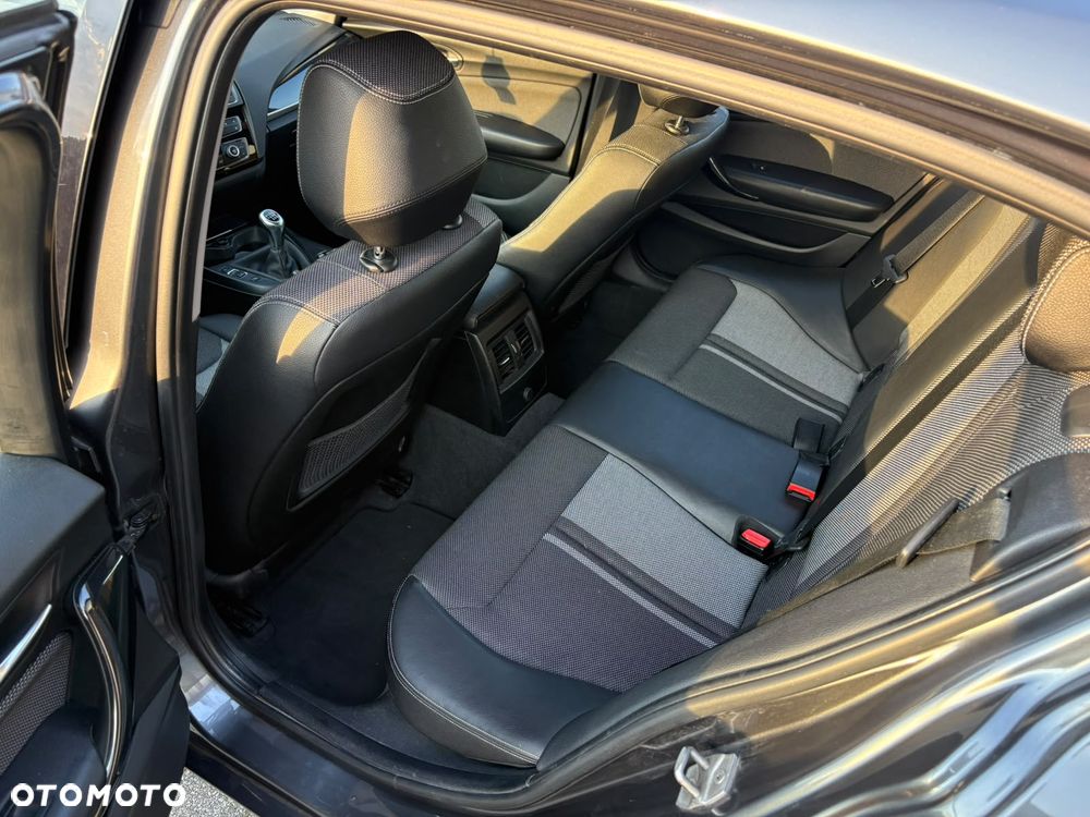 BMW Seria 1 118d xDrive Urban Line - 14