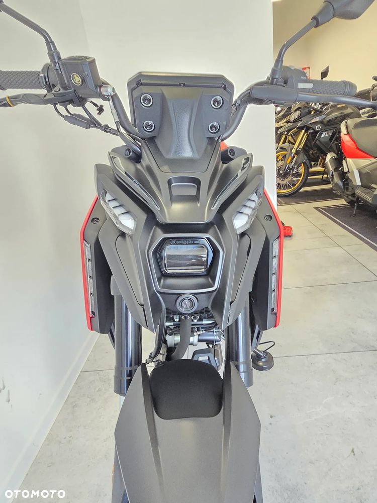VOGE R125S - 23