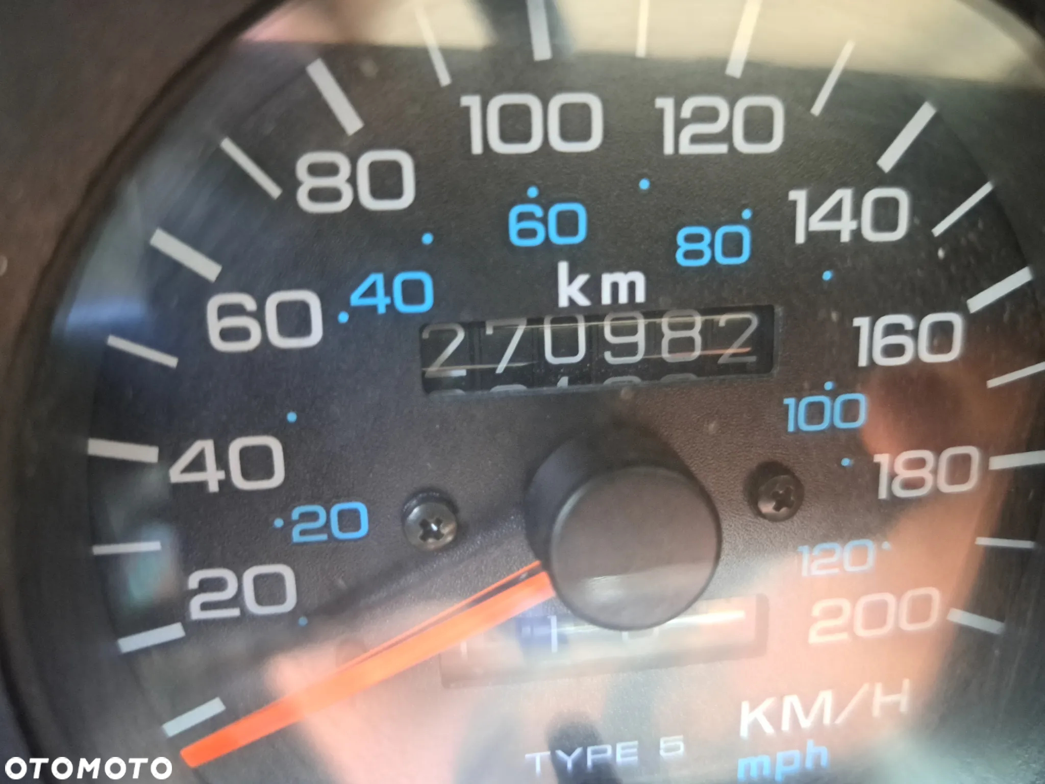 Jeep Wrangler 2.5L - 9