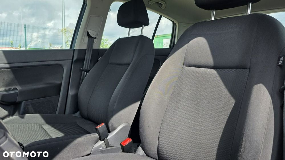 Volkswagen Golf Plus - 12
