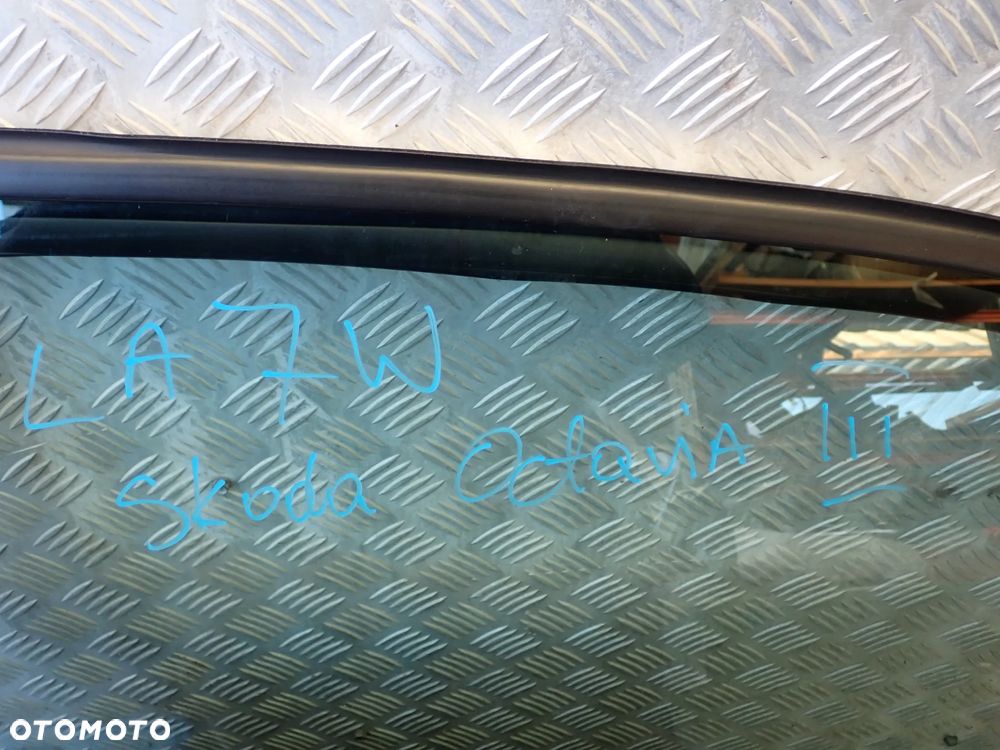 SKODA OCTAVIA III SEDAN KOD LAKIERU LA7W - ZDERZAK PRZÓD +MASKA +BŁOTNIK LEWY / PRAWY -  DRZWI LEWY /PRAWY PRZÓD /TYŁ - ZDERZAK TYŁ - 24
