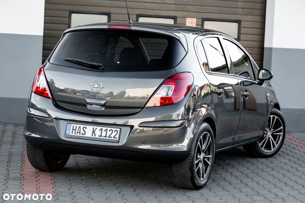 Opel Corsa 1.4 16V Cosmo - 13