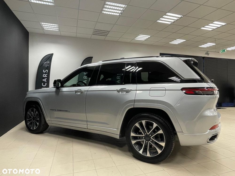 Jeep Grand Cherokee - 14