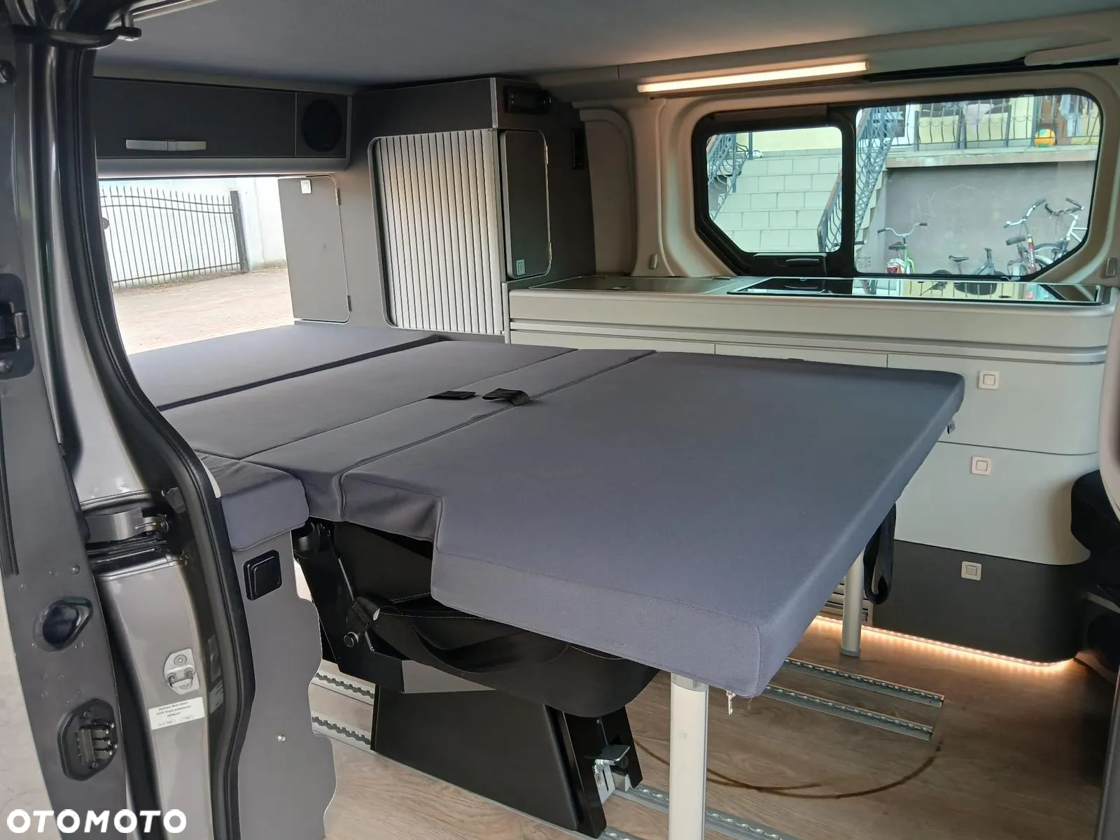 Nissan NV300 - 25