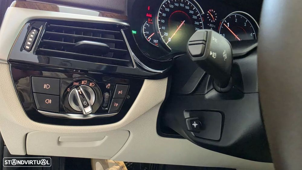 BMW 520 d Line Luxury Auto - 45