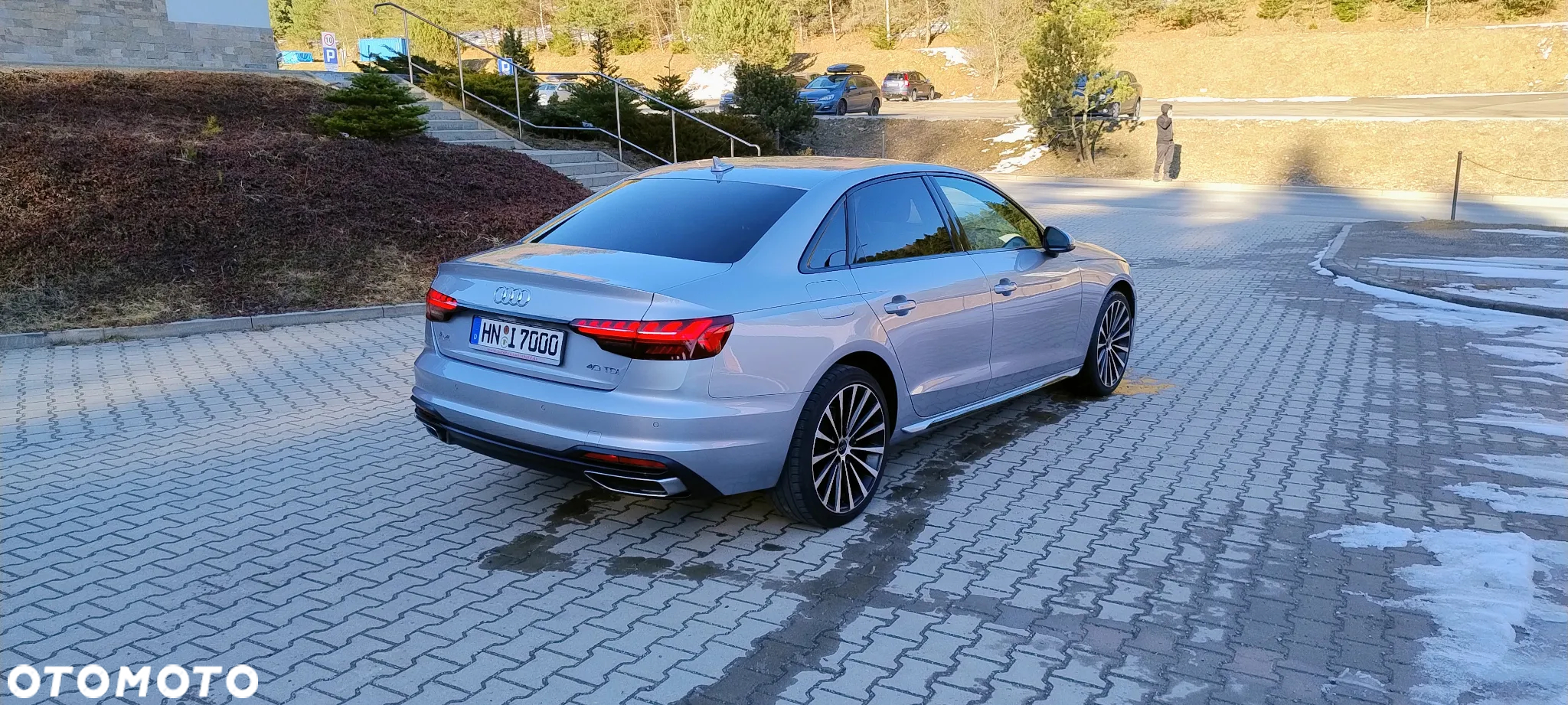 Audi A4 40 TDI S tronic S line - 4