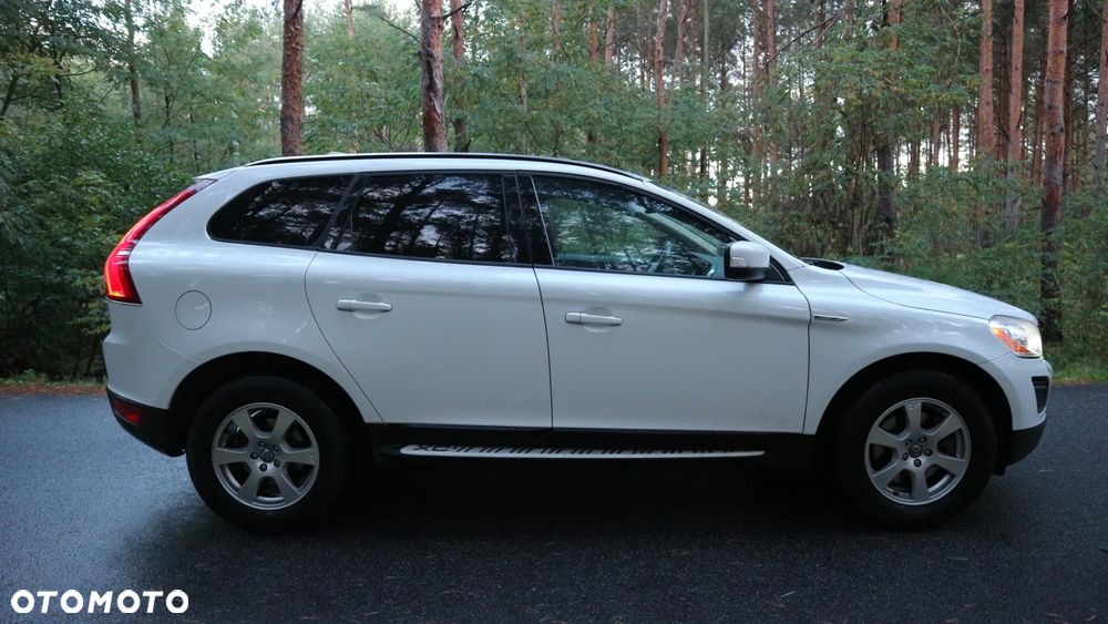 Volvo XC 60 D5 AWD Momentum - 6
