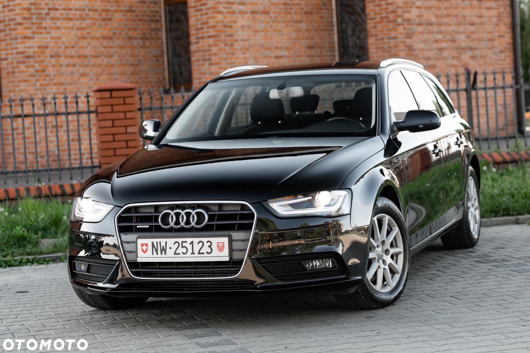 Audi A4 Avant 1.8 TFSI quattro Attraction - 2