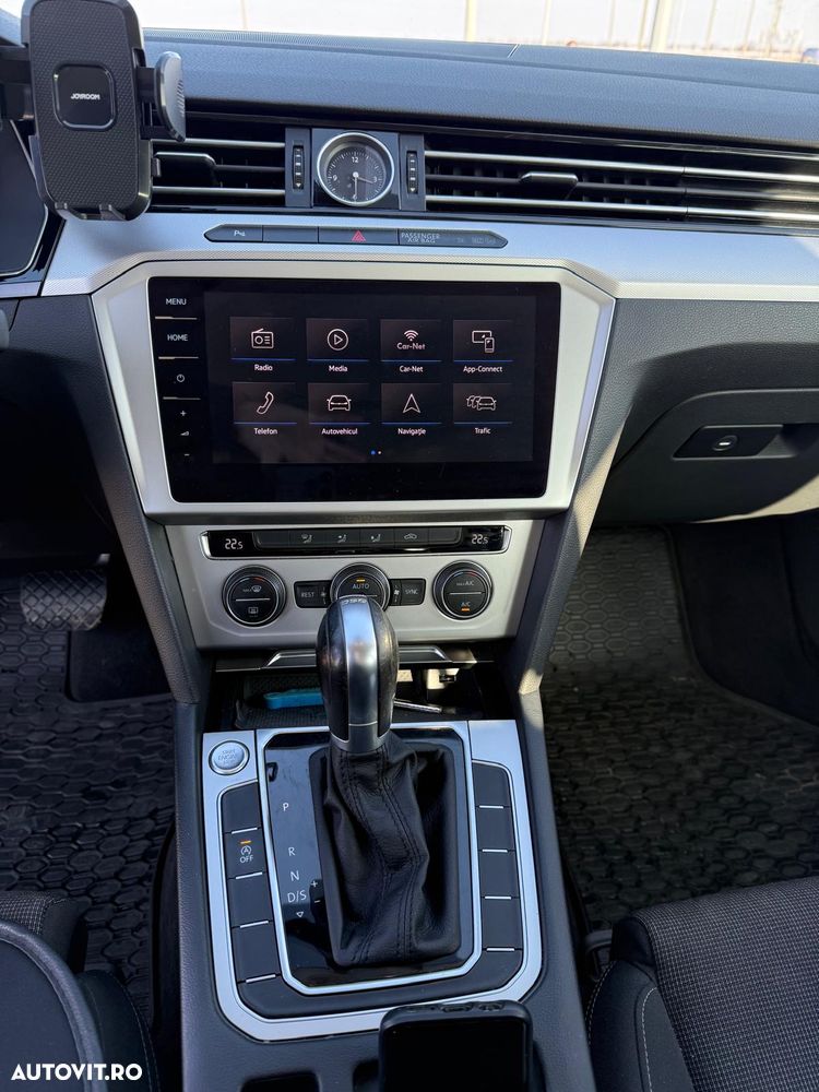 Volkswagen Passat 2.0 TDI SCR DSG Comfortline - 13