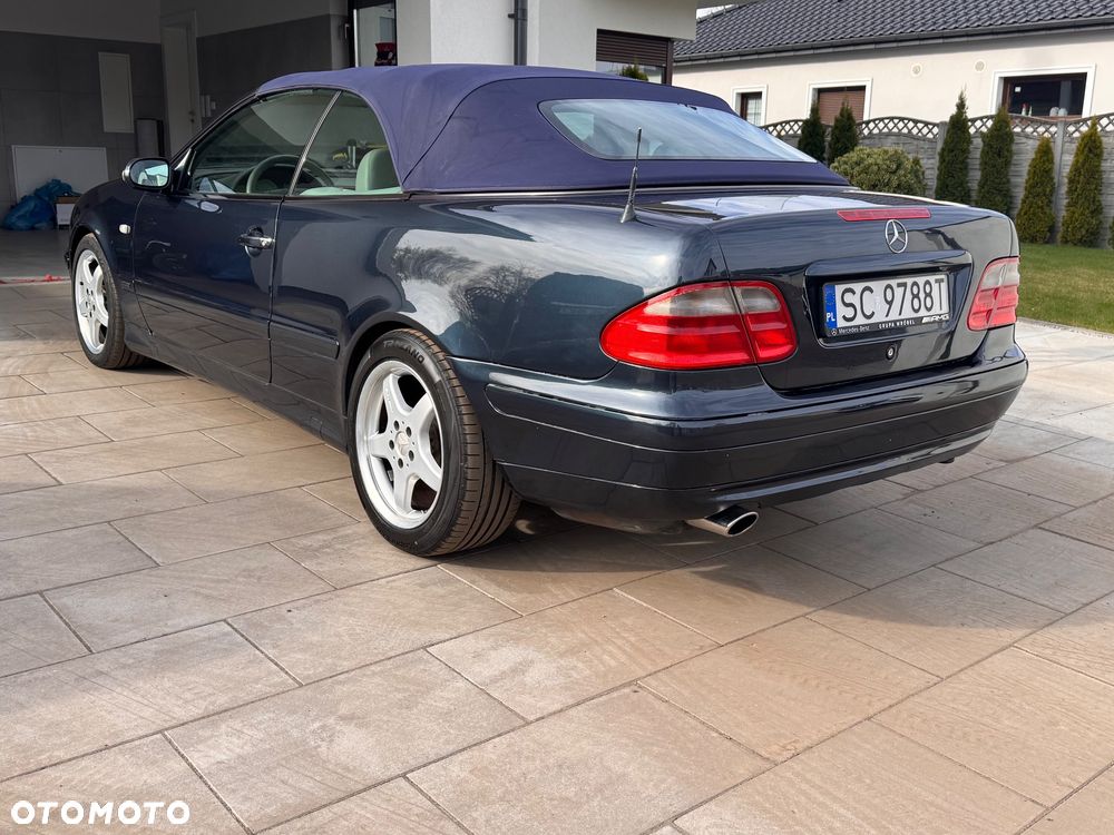 Mercedes-Benz CLK - 12
