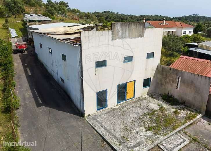 Imóvel  com potencial comercial ou habitação - Grande imagem: 3/4