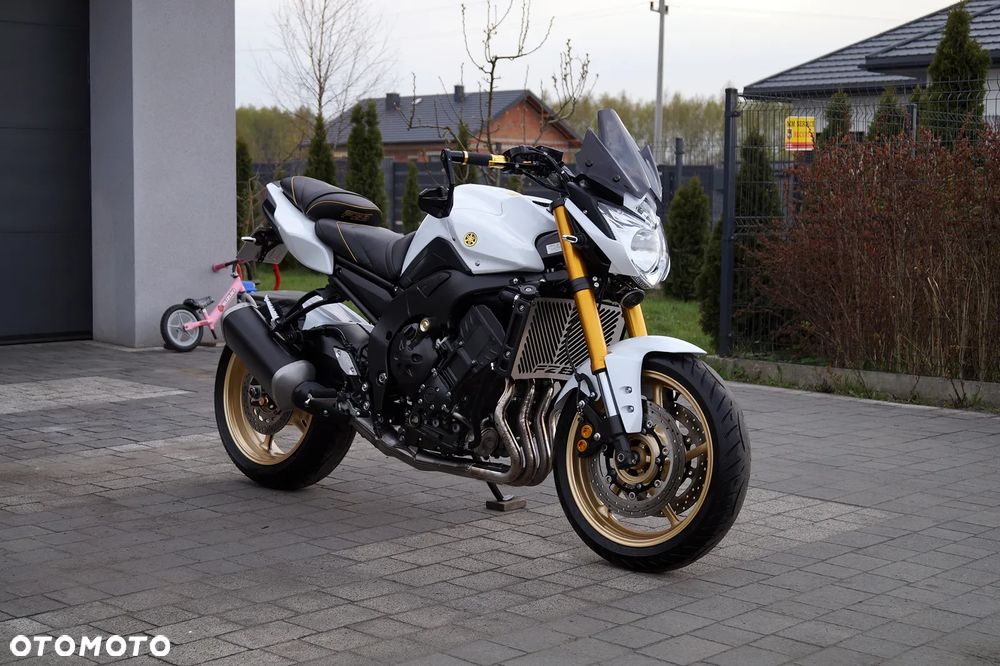 Yamaha FZ8 - 4