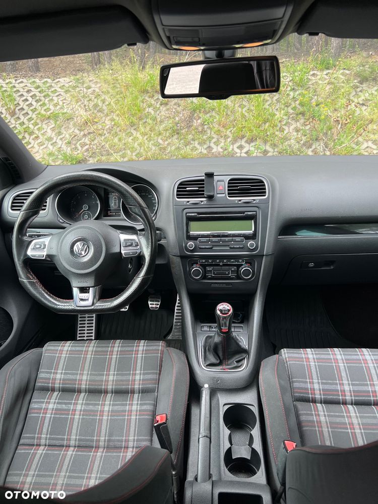 Volkswagen Golf - 12