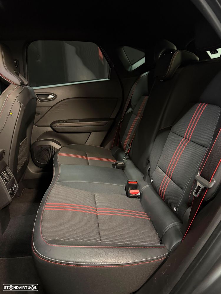 Renault Captur 1.6 E-Tech Plug-In RS Line - 18