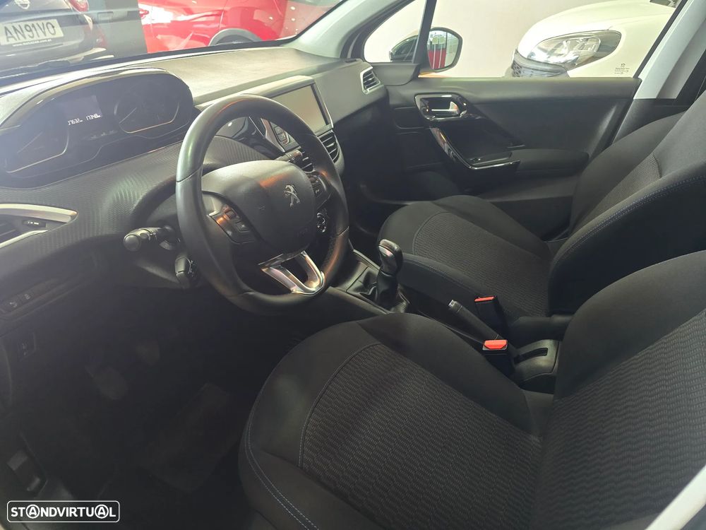 Peugeot 208 1.6 BlueHDi Style - 12