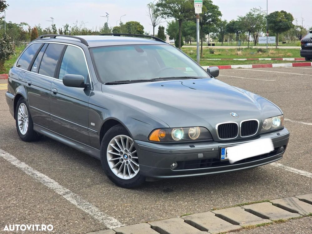 BMW Seria 5 525d Touring - 8