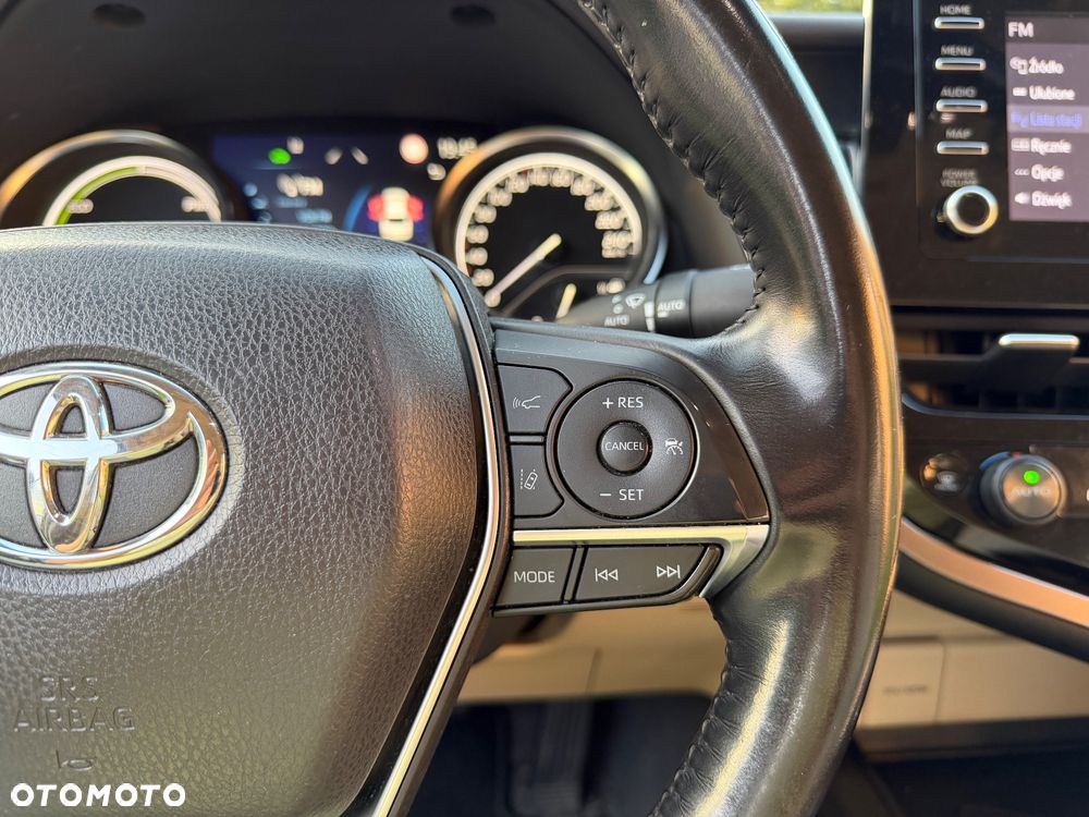 Toyota Camry - 16