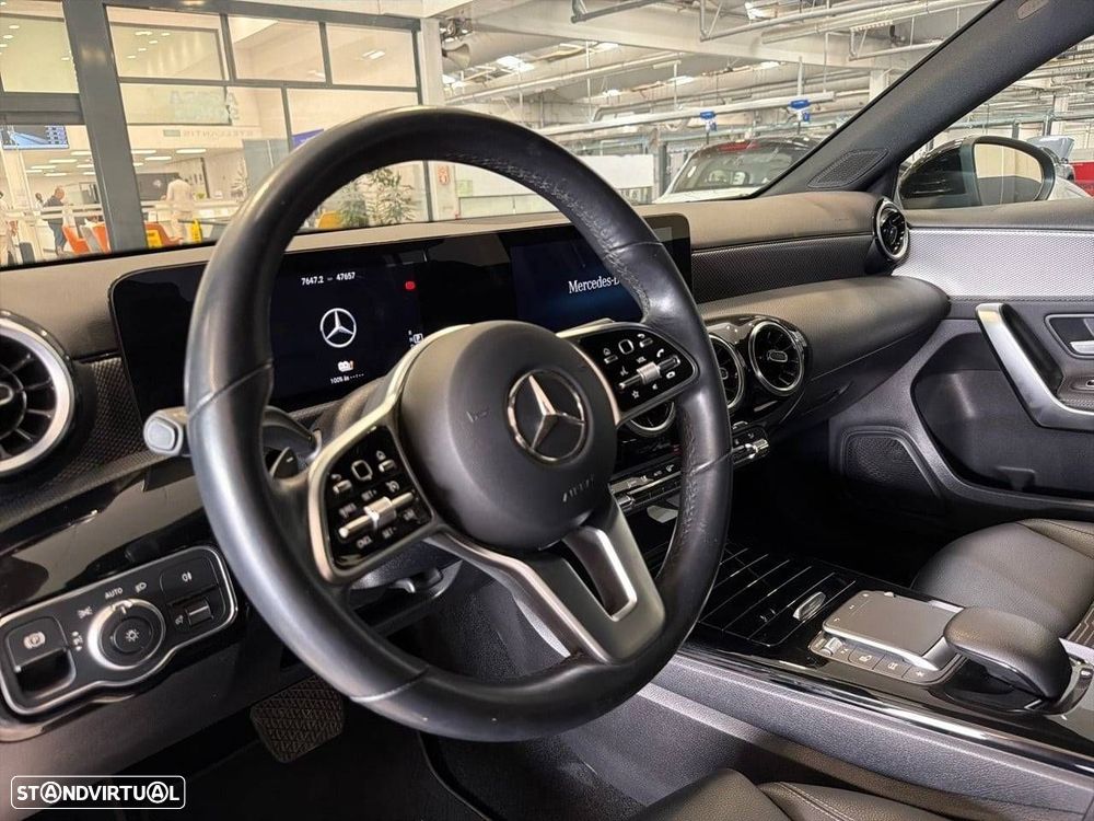 Mercedes-Benz A 250 e — fotografia 12
