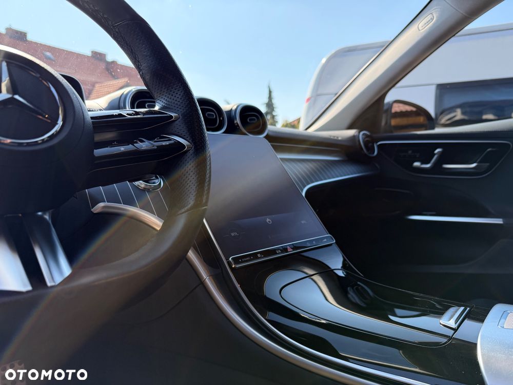 Mercedes-Benz Klasa C 220 d mHEV AMG - 13