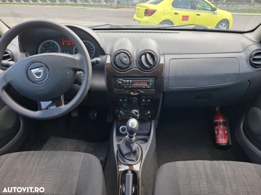 Dacia Duster 1.6 16V 105 4x4 Prestige - 7