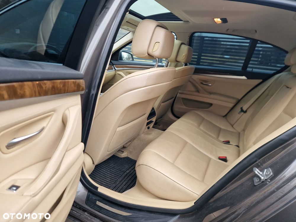 BMW Seria 5 - 11