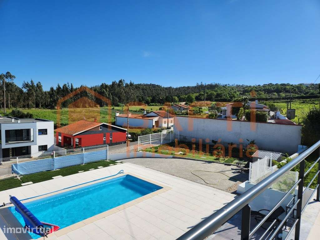 Moradia Moderna Incrível com Piscina em Maiorca - Grande imagem: 4/26