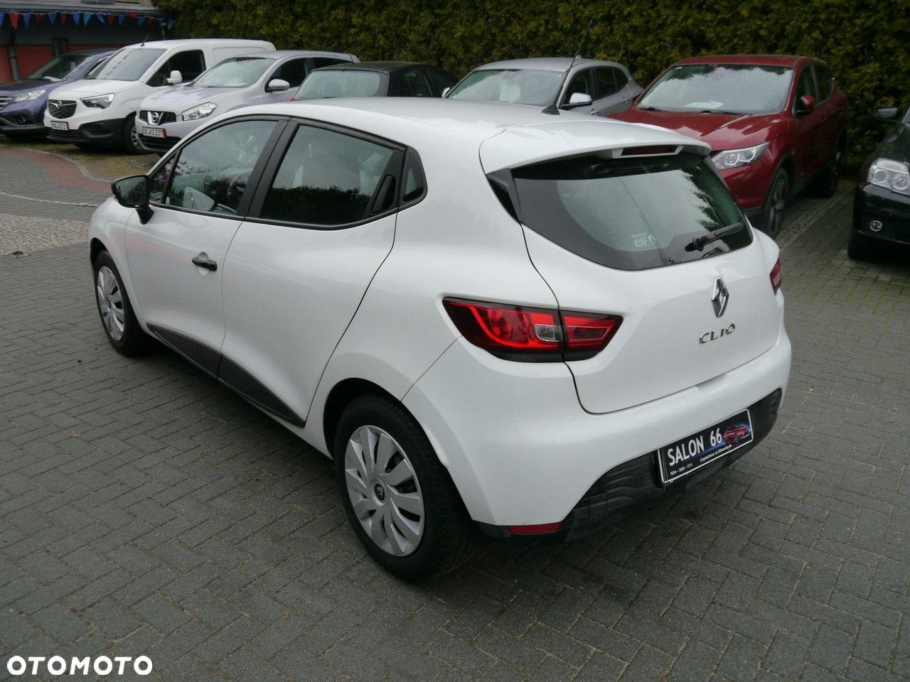 Renault Clio 1.2 16V Authentique - 6