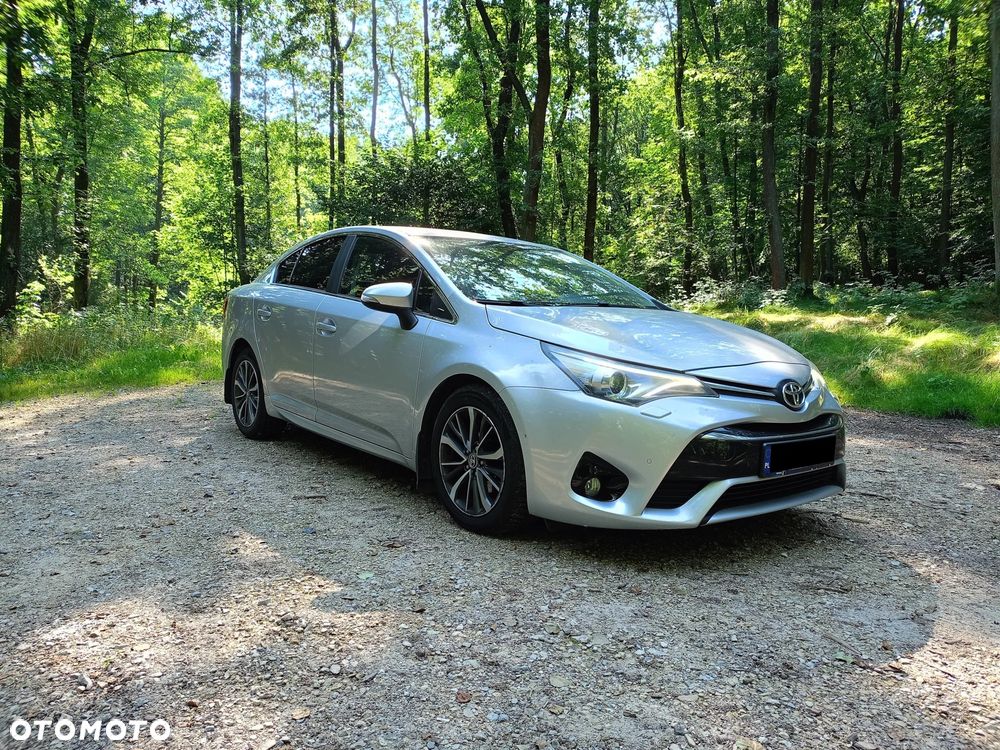 Toyota Avensis 2.0 Premium MS - 3