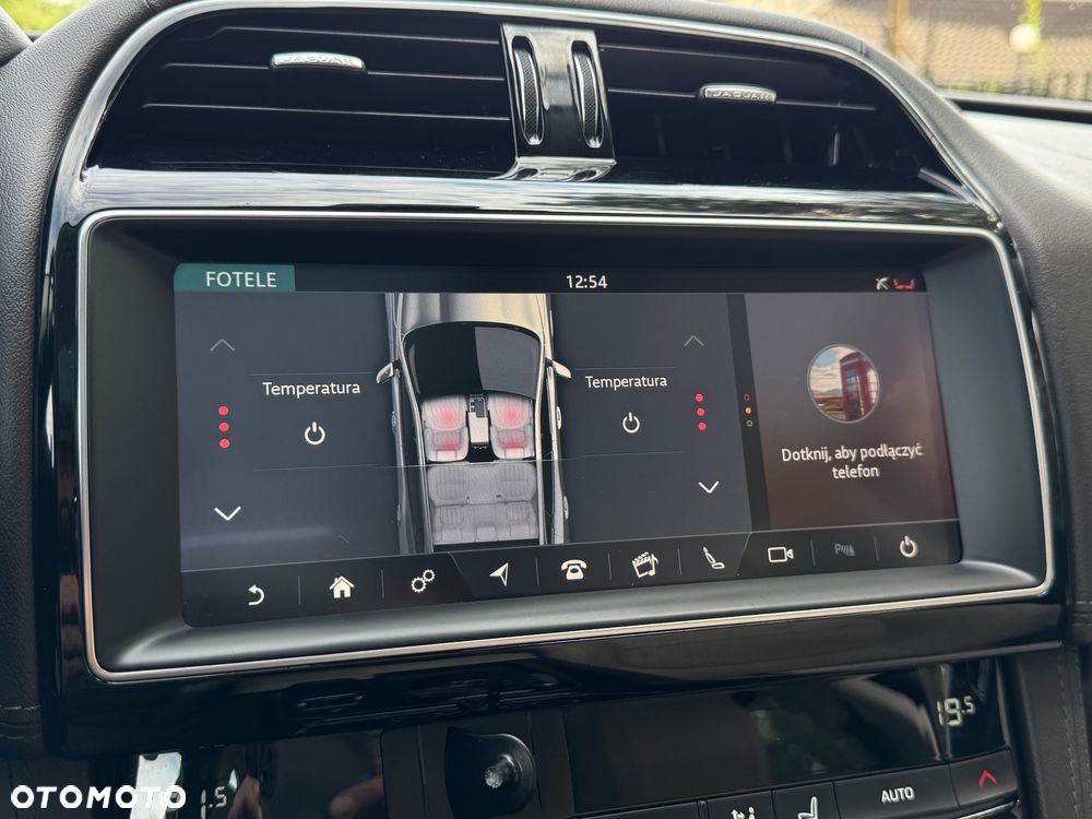 Jaguar F-Pace 25t AWD Prestige - 37