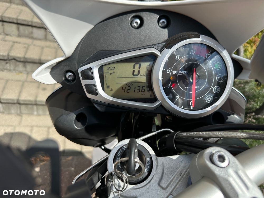 Triumph Speed Triple - 8