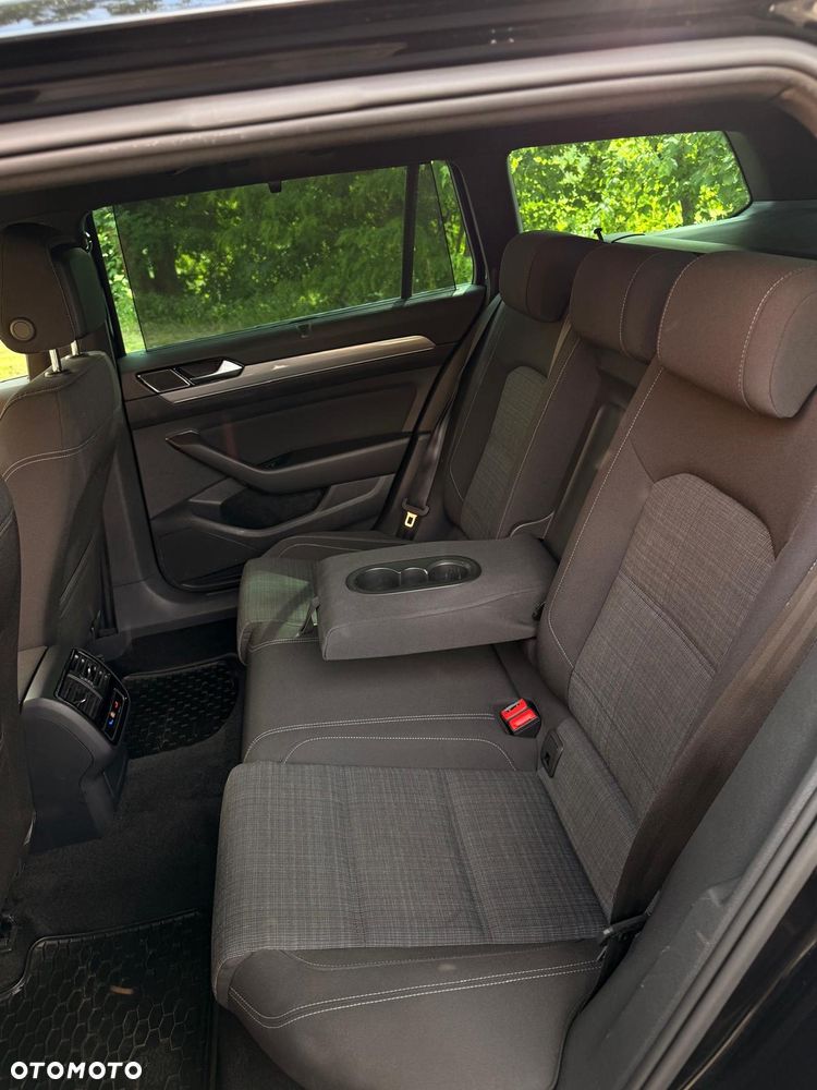 Volkswagen Passat 2.0 TDI EVO Business DSG - 25