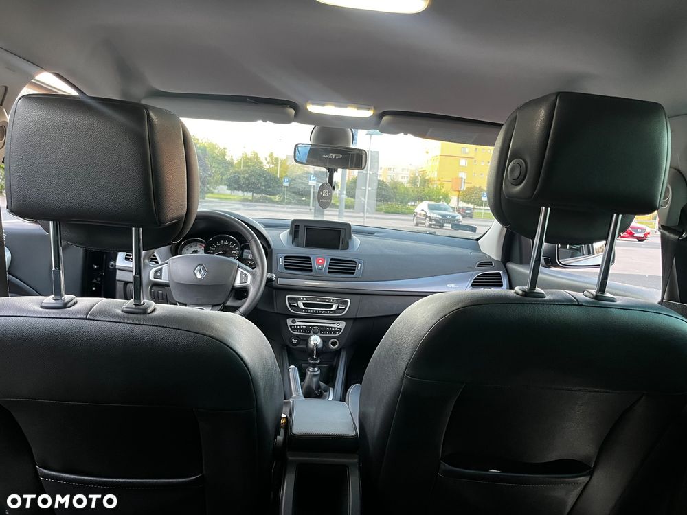 Renault Megane 1.9 dCi Dynamique Euro5 - 24