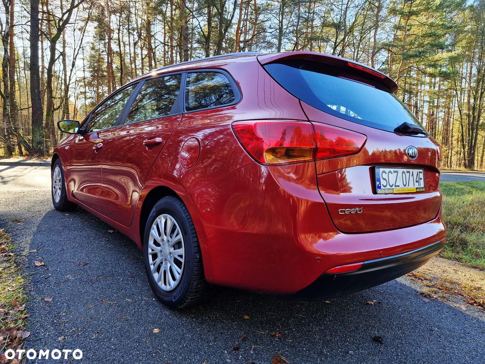 Kia Ceed 1.4 CVVT Dream-Team Edition - 15