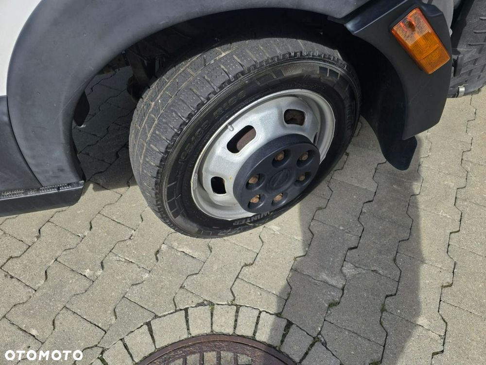 Nissan Cabstar - 38