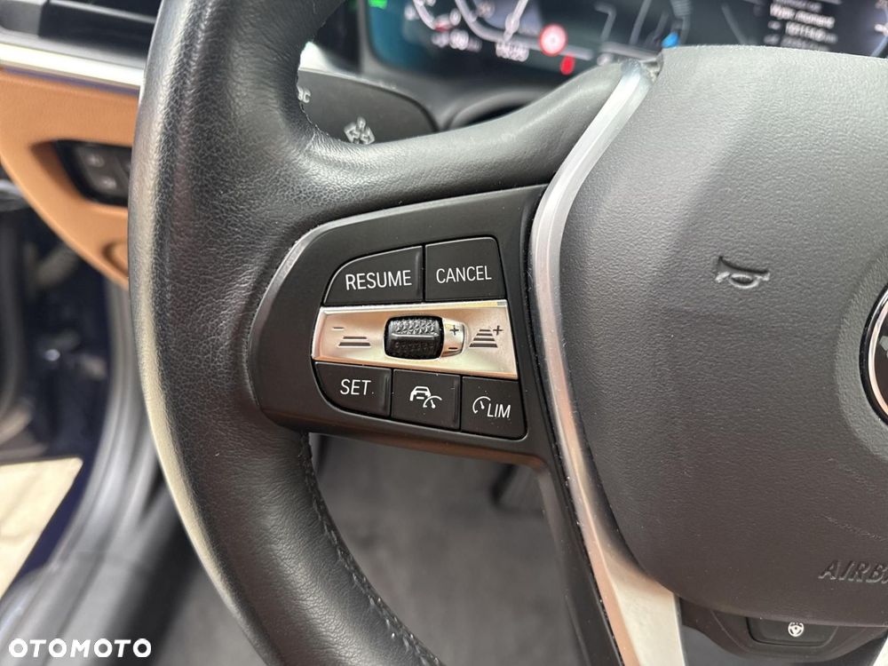 BMW Seria 3 330e Luxury Line - 20