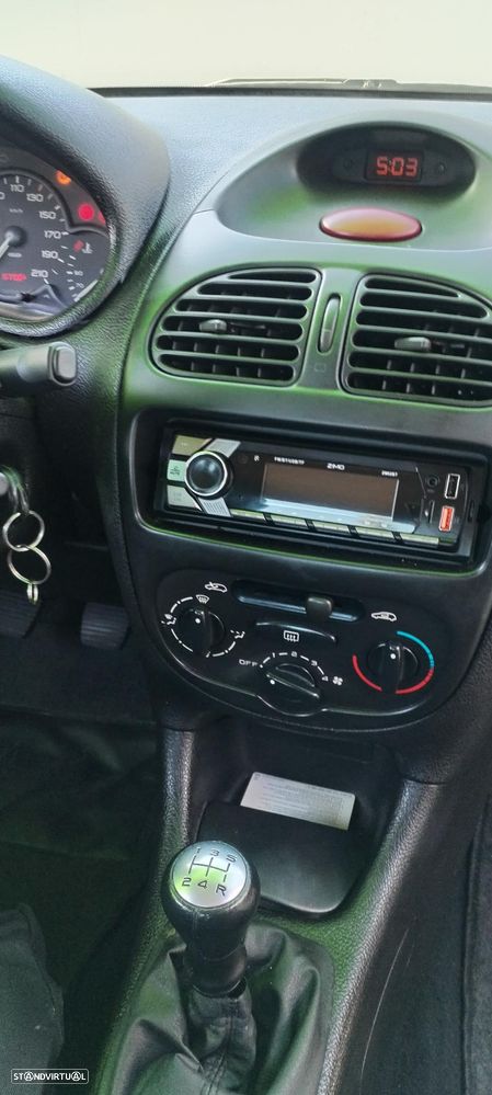 Peugeot 206 1.1 XR - 7