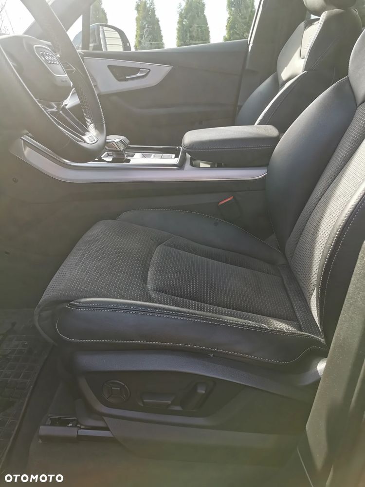 Audi Q7 - 10