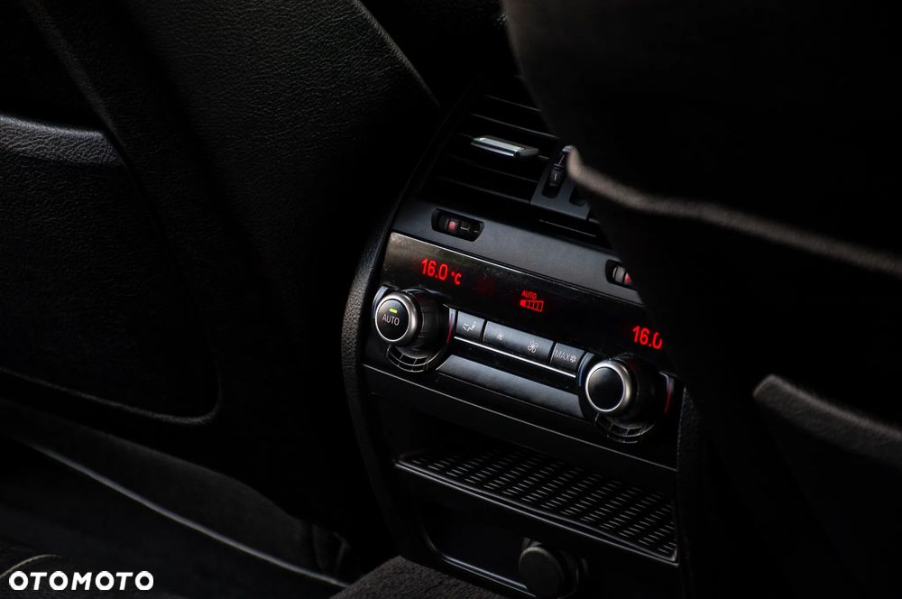 BMW Seria 5 520d - 22