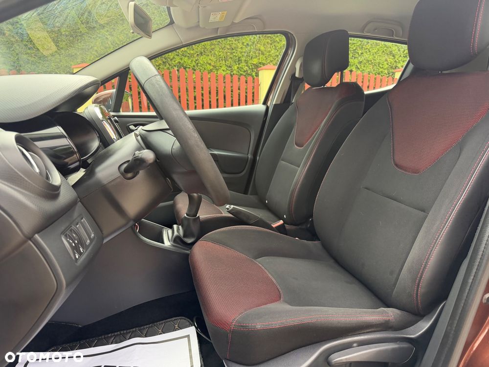 Renault Clio 1.2 16V 75 TomTom Edition - 31